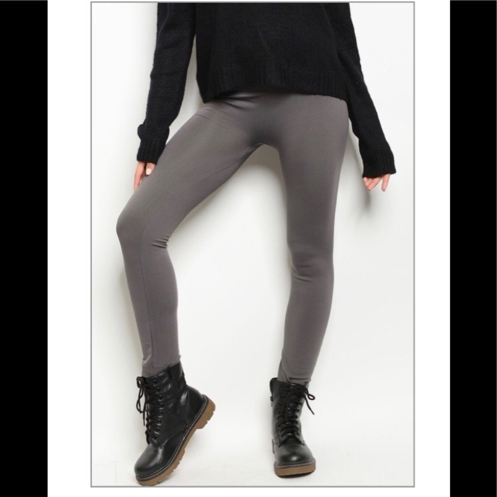 😍🙌🏻Soft Grey Fleece Lined Leggings🥰💋One Size